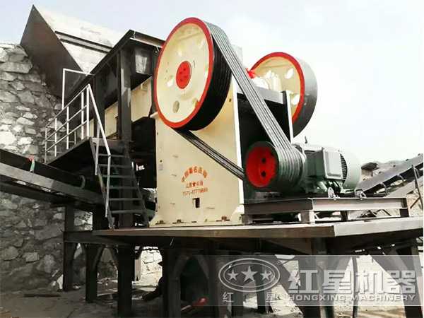 顎式破碎機(jī)工作圖