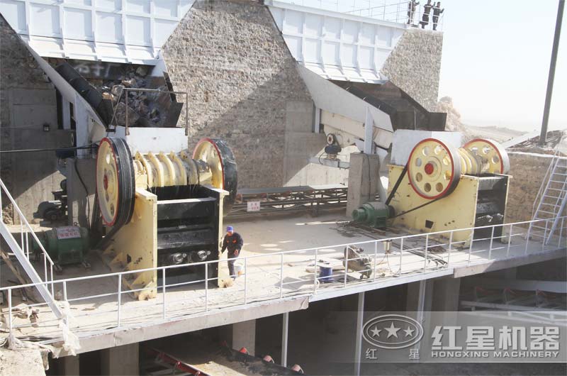 破碎機(jī)現(xiàn)場